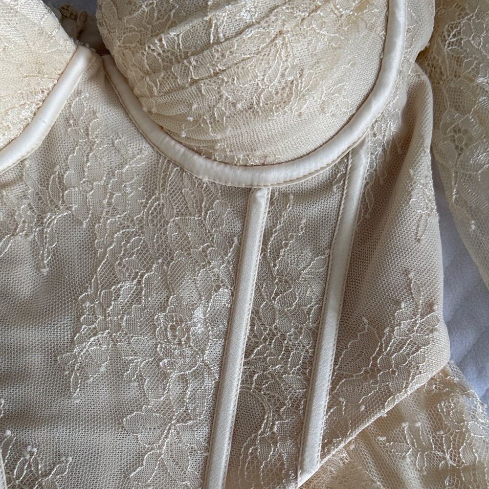 OH POLLY Lace Dress - Picture 3 of 5